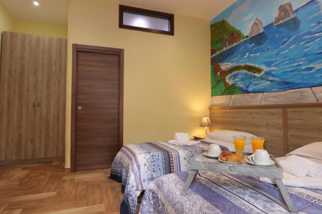 L'Ammor E Napule Bed & Breakfast เนเปิลส์ ภายนอก รูปภาพ