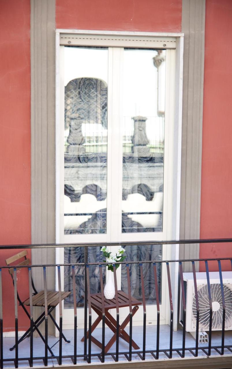 L'Ammor E Napule Bed & Breakfast เนเปิลส์ ภายนอก รูปภาพ